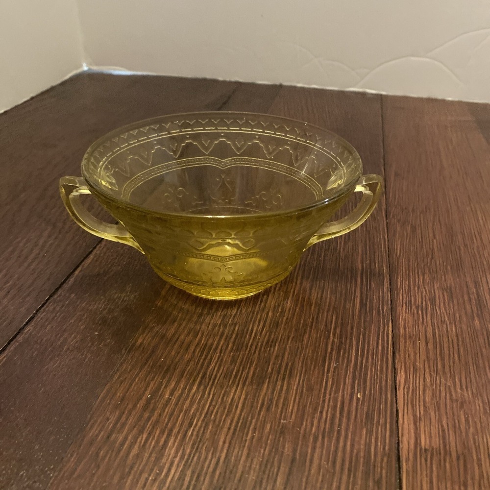 Federal Glass Company Patrician Spoke Yellow Depression Glass Cream Soup Bowl